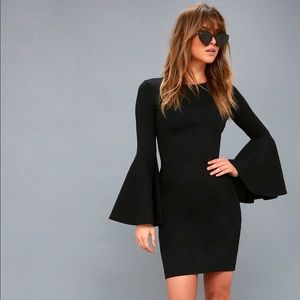 Lulu’s Bodycon bell-sleeve dress